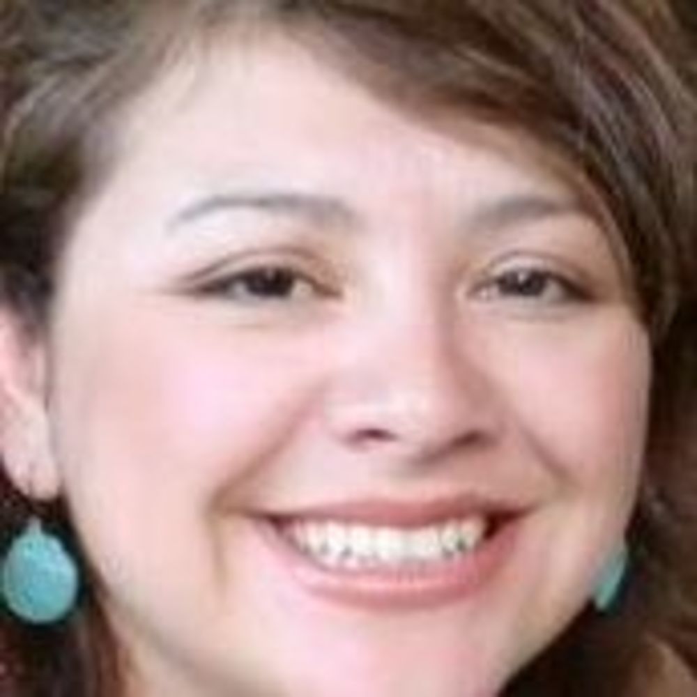 Meet your Posher, Yvette